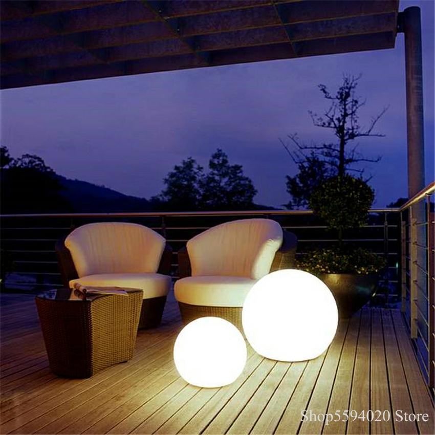 Floor Lamp Arched - 모던한 LED 볼 플로어 램프, 집